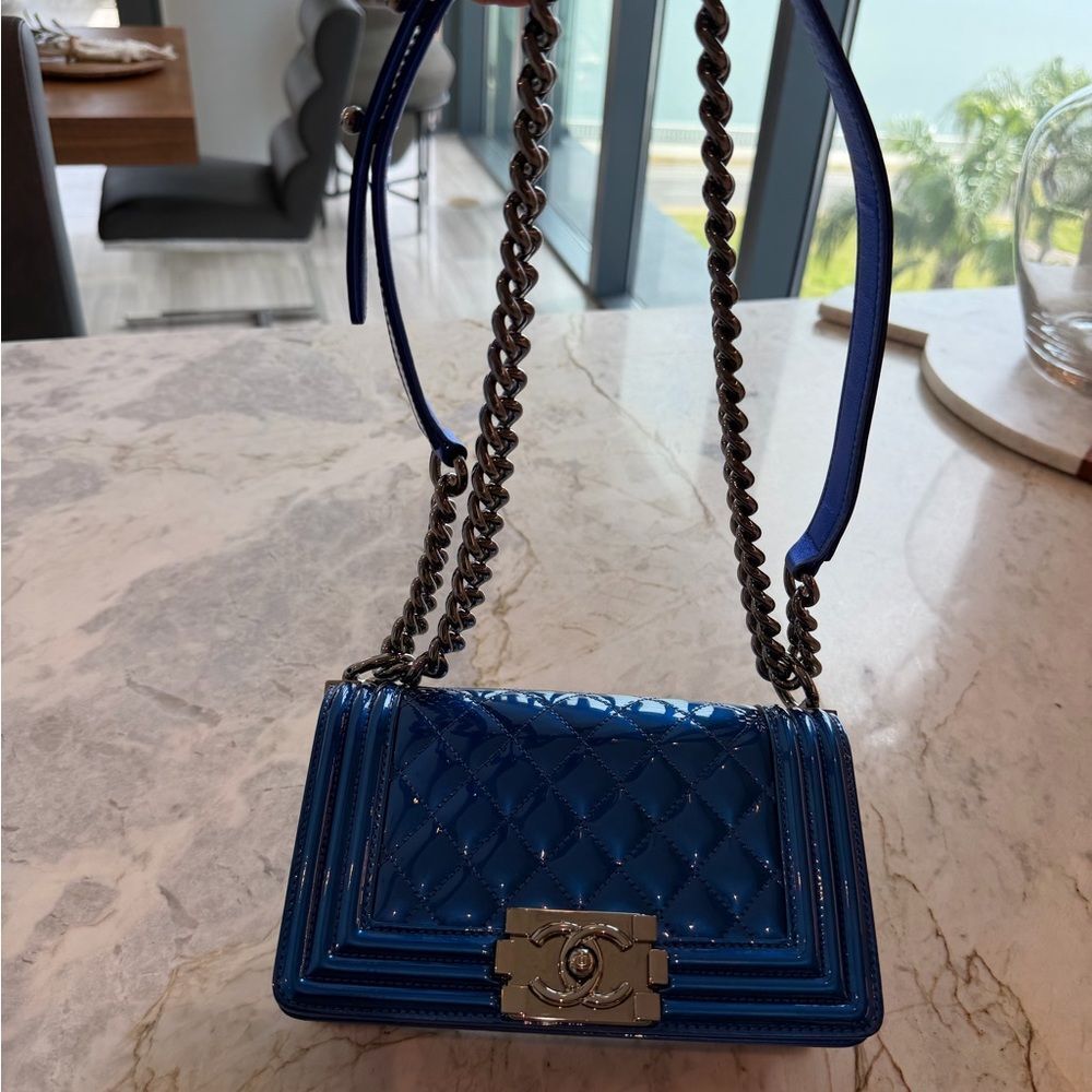 CHANEL Small Boy Bag - Picture 7 of 17